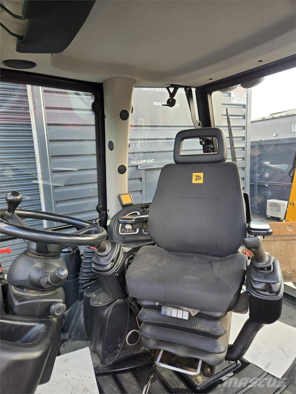 JCB 3CX Rýpadlo-nakladače