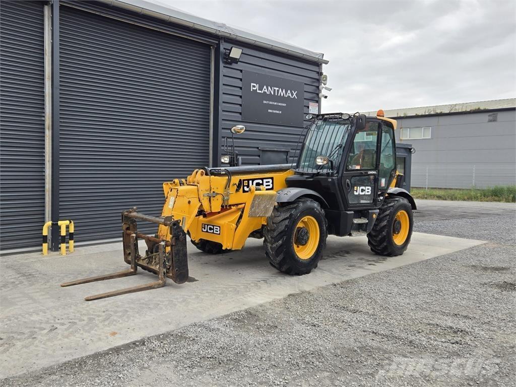 JCB 535-140 Teleskopické manipulátory