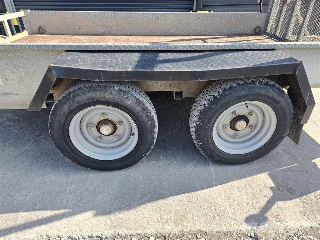   Prívesy na prepravu automobilov