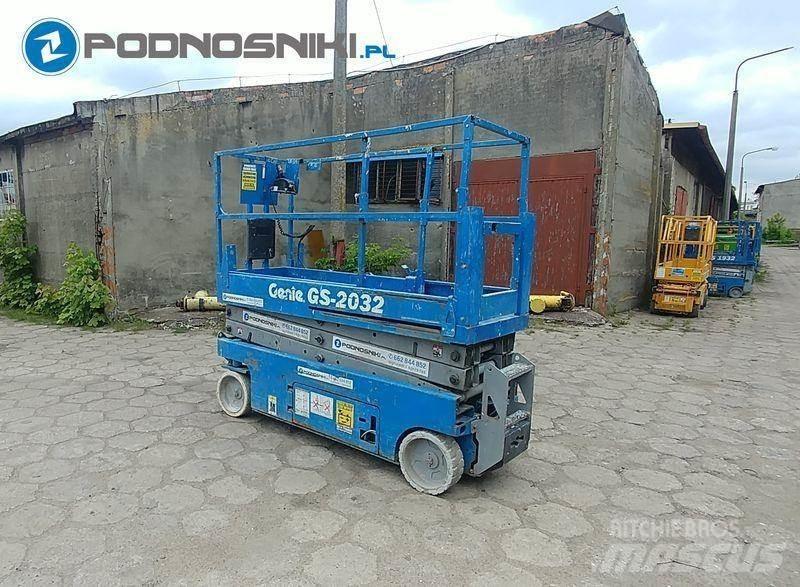 Genie 2032 Nožnicové zdvíhacie plošiny