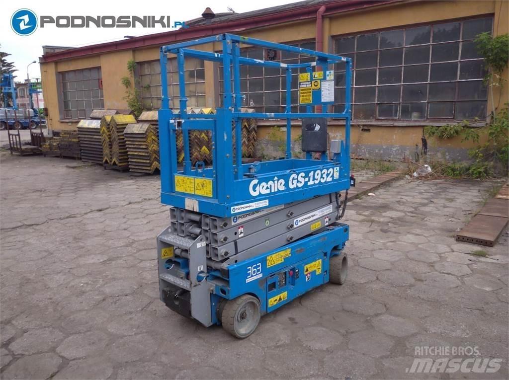Genie 3219 Nožnicové zdvíhacie plošiny