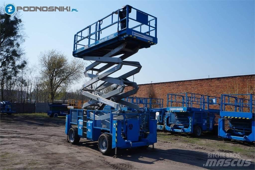 Genie 4390 Nožnicové zdvíhacie plošiny