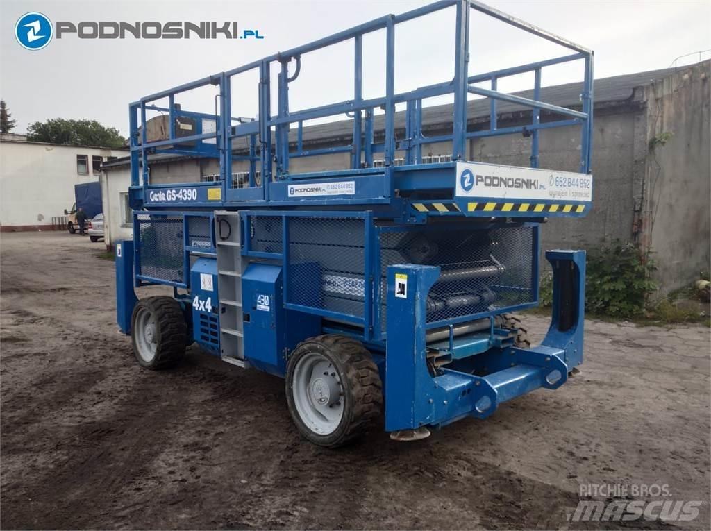 Genie 4390 Nožnicové zdvíhacie plošiny