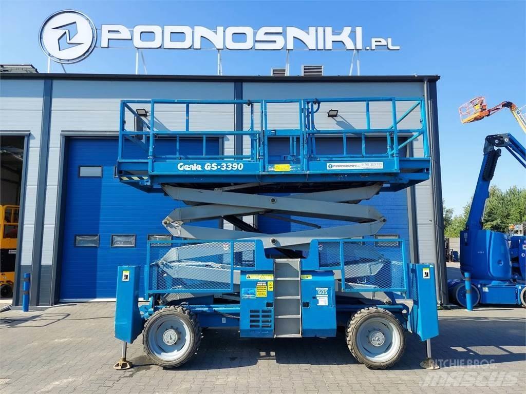 Genie GS-3390 Nožnicové zdvíhacie plošiny