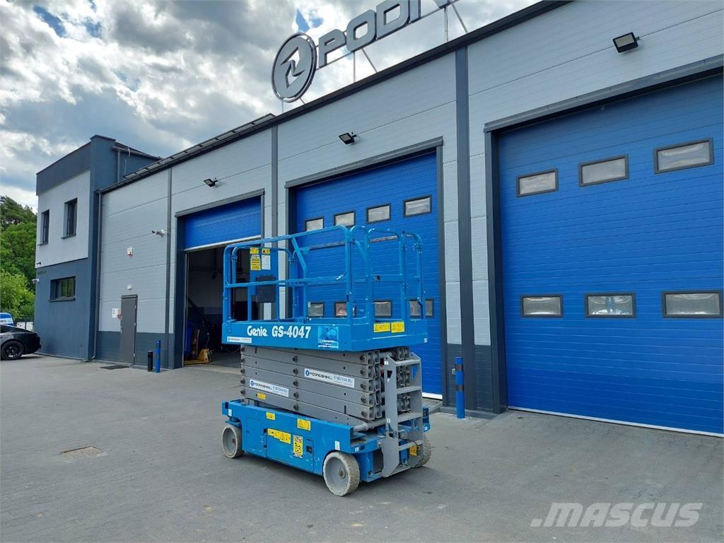 Genie GS-4047 Nožnicové zdvíhacie plošiny