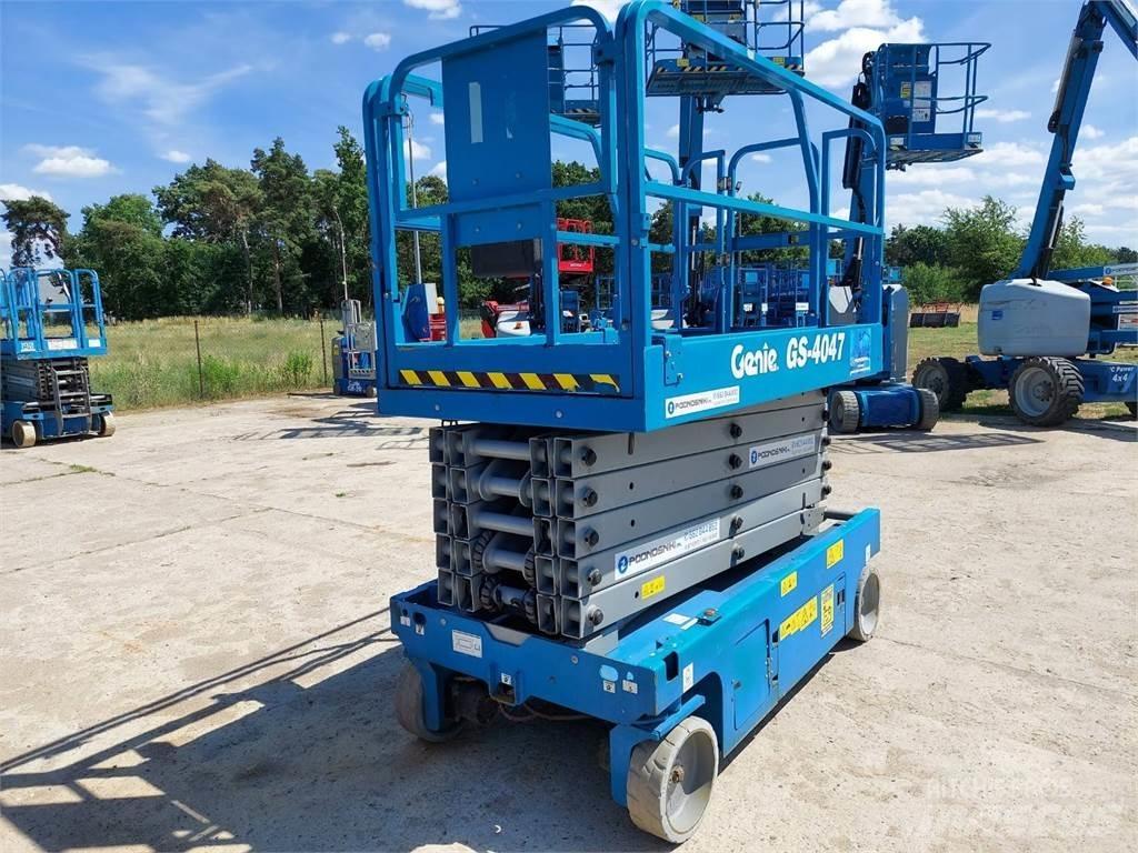 Genie GS-4047 Nožnicové zdvíhacie plošiny