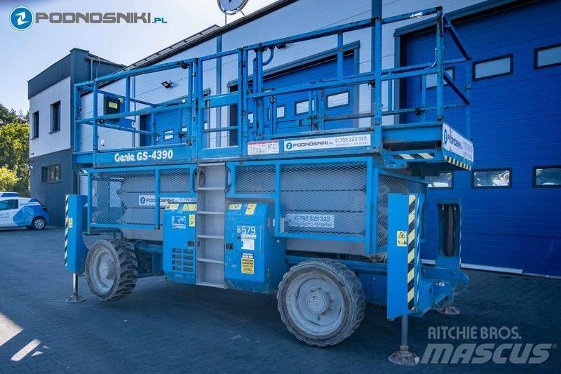 Genie GS-4390 Nožnicové zdvíhacie plošiny