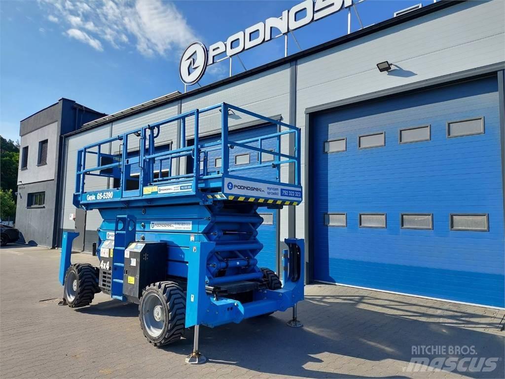 Genie GS-5390 RT Nožnicové zdvíhacie plošiny