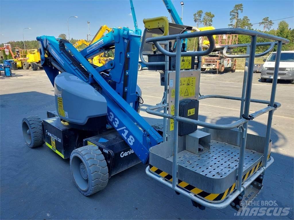 Genie Z-33/18 Kĺbové plošiny