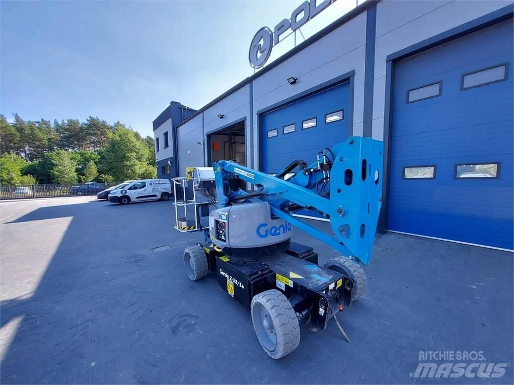 Genie Z-33/18 Kĺbové plošiny