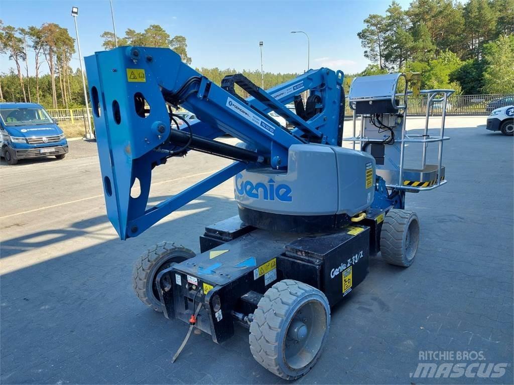 Genie Z-33/18 Kĺbové plošiny