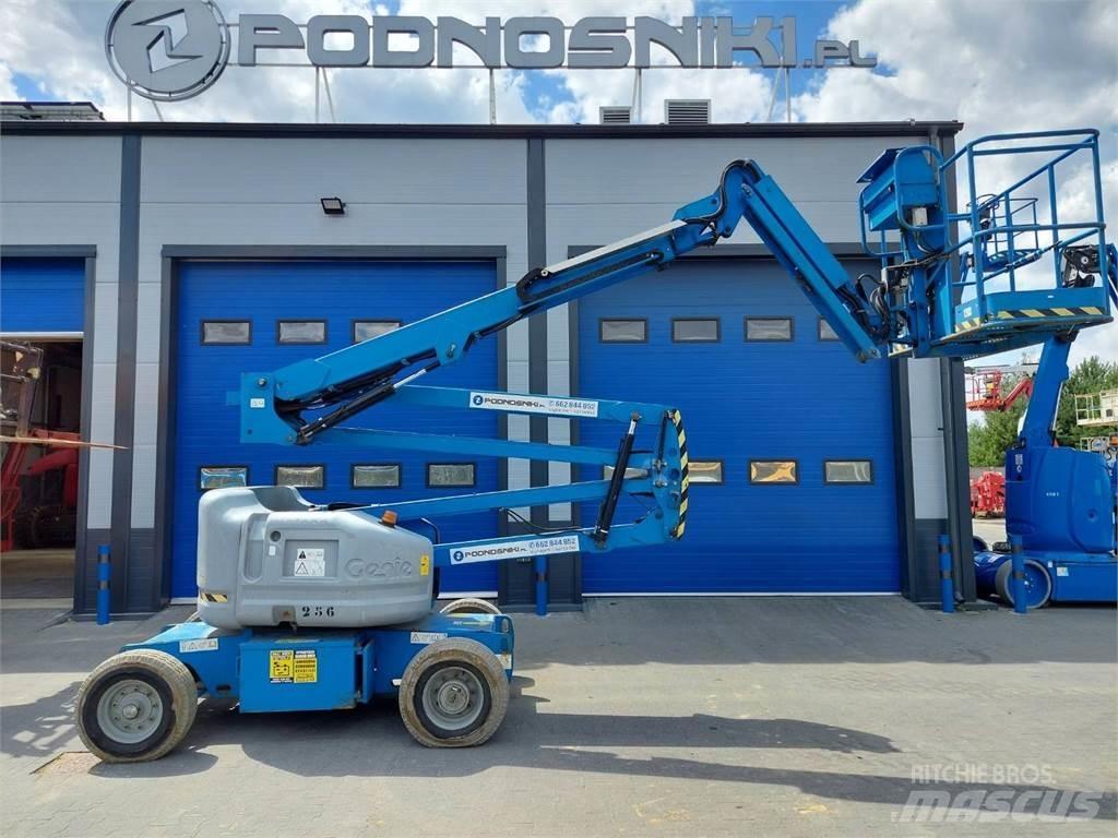 Genie Z-45/25J DC Kĺbové plošiny