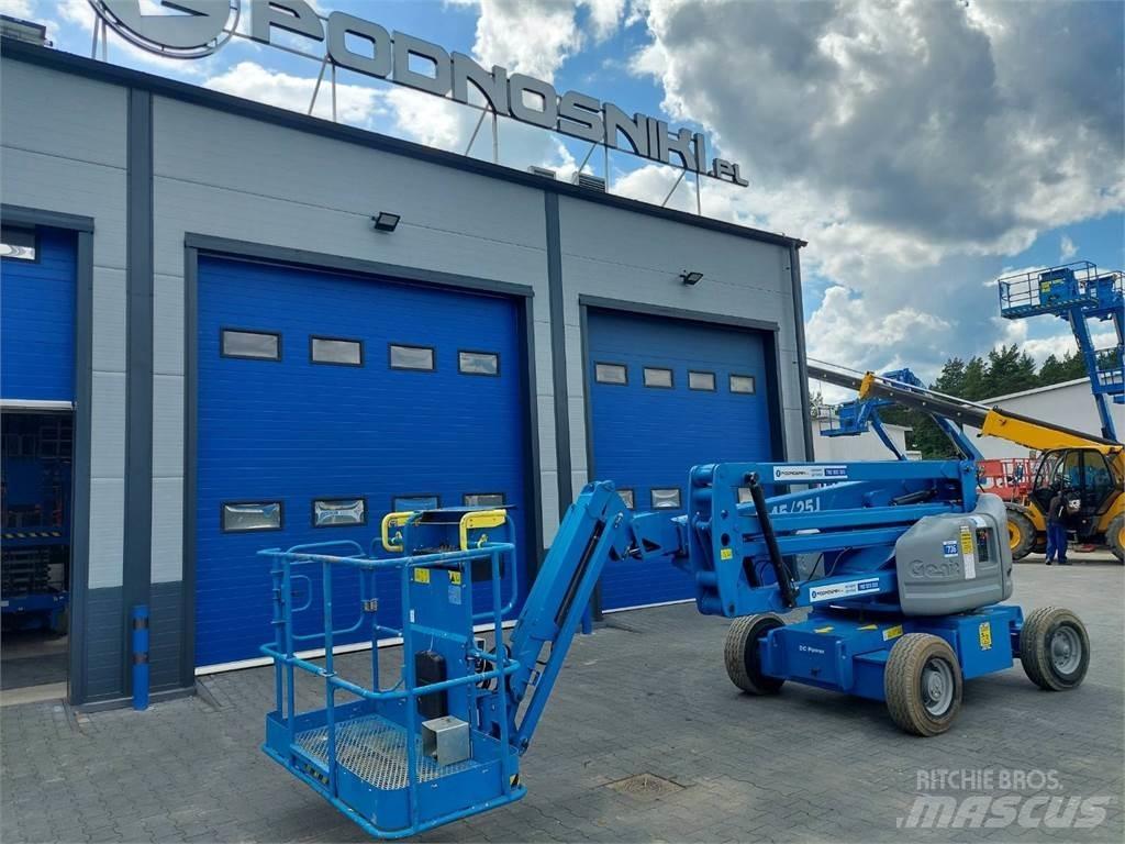 Genie Z-45/25J DC Kĺbové plošiny