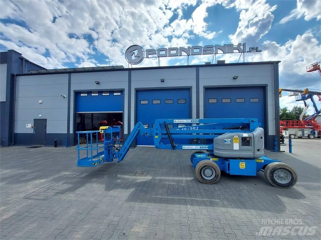Genie Z-45/25J DC Kĺbové plošiny