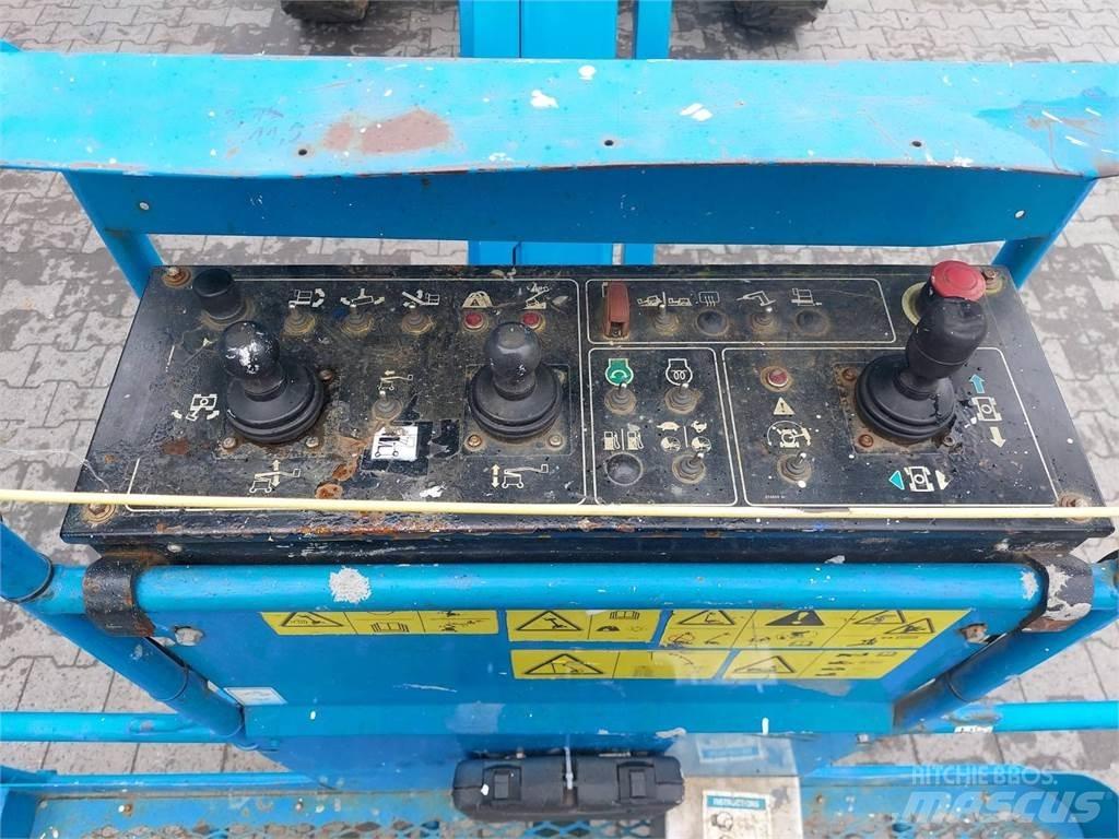 Genie Z-45/25J RT Kĺbové plošiny