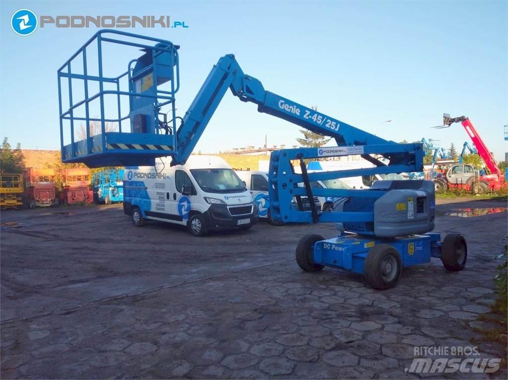 Genie Z45/25J DC Kĺbové plošiny