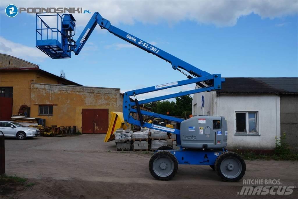Genie Z51/30J Kĺbové plošiny