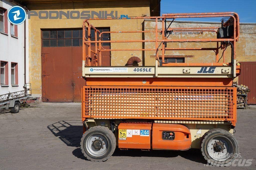 JLG 4069 Nožnicové zdvíhacie plošiny