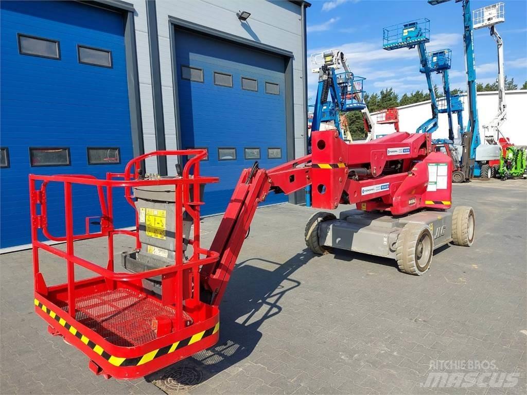 JLG M450AJ Kĺbové plošiny