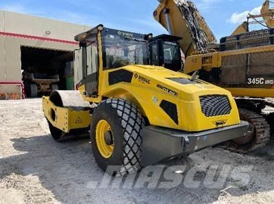 Bomag BW213DH-5 Stavebníctvo - ostatné