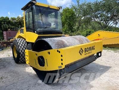 Bomag BW213DH-5 Stavebníctvo - ostatné