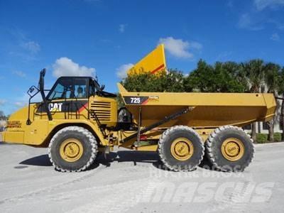 CAT 725 Kĺbové nákladné autá