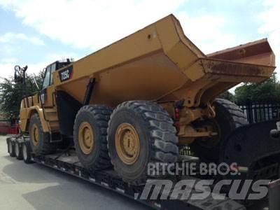 CAT 725C Kĺbové nákladné autá
