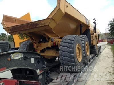 CAT 725C Kĺbové nákladné autá