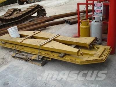 CAT 740 Tailgate Ďalšie komponenty