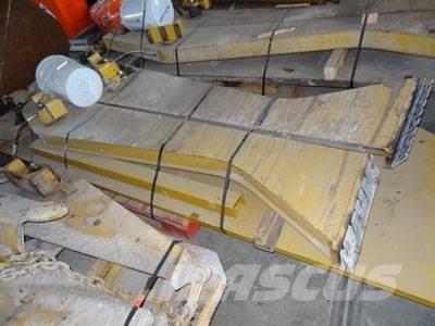 CAT 740 Tailgate Ďalšie komponenty
