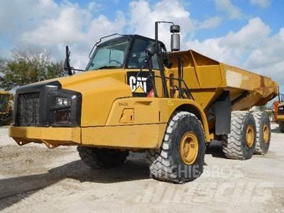 CAT 740B Kĺbové nákladné autá
