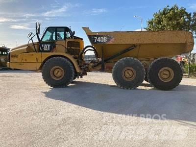 CAT 740B Kĺbové nákladné autá