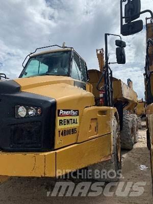 CAT 740B Kĺbové nákladné autá