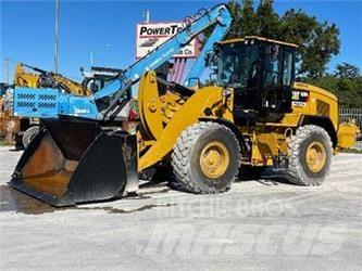 CAT 938M Kolesové nakladače