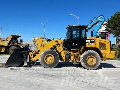 CAT 938M Kolesové nakladače