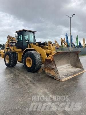 CAT 966M Kolesové nakladače
