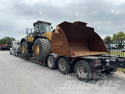 CAT 982M Kolesové nakladače