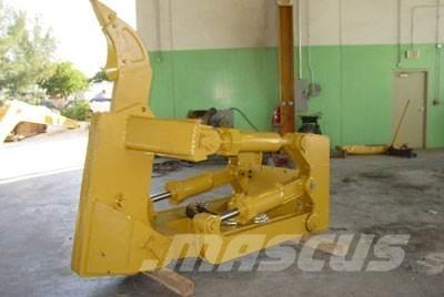 CAT D8T /D8R Ripper, S/S Ďalšie komponenty