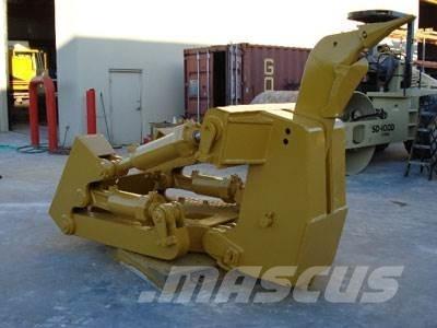CAT D8T/R/N Ripper, S/S Ďalšie komponenty