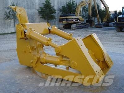 CAT D8T/R/N Ripper, S/S Ďalšie komponenty
