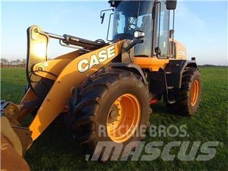 CASE 721G Kolesové nakladače