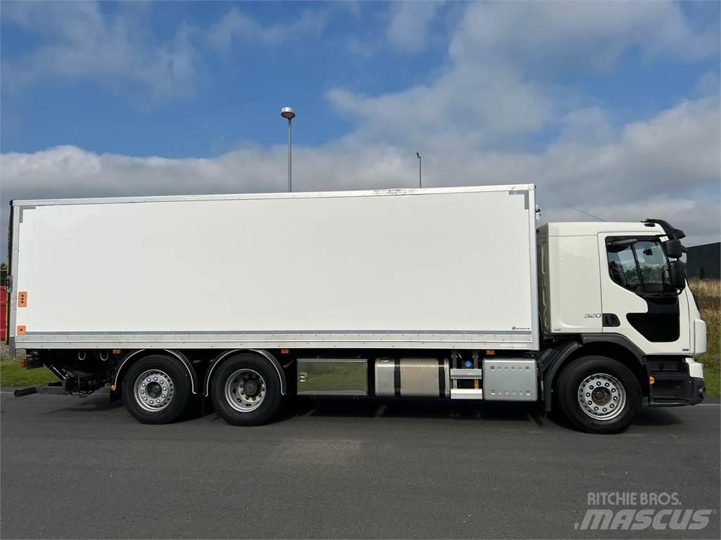 Volvo FE320 6x2*4 Skriňová nadstavba
