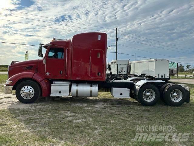 Peterbilt 384 Ťahače