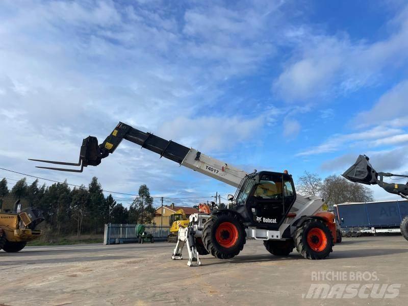 Bobcat T40170 Teleskopické manipulátory