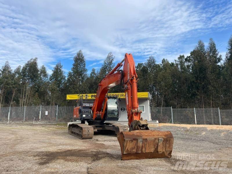 Hitachi ZX250LC-6 Pásové rýpadlá
