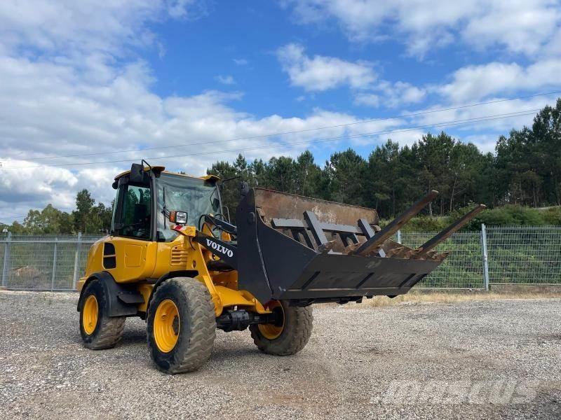 Volvo L 25 F Kolesové nakladače