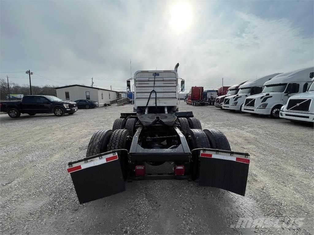 Mack CXU613 Ťahače