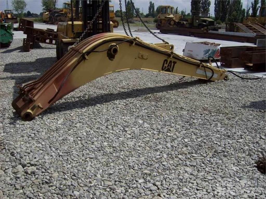 CAT 212 Podvozky a zavesenie kolies