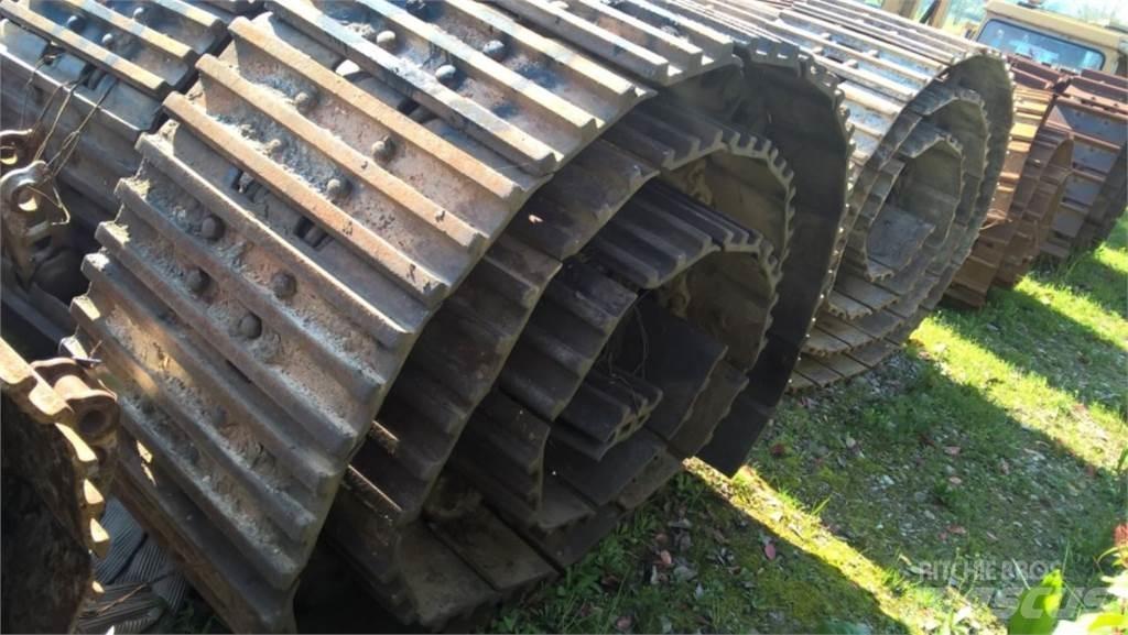 CAT 231D Pásy, reťaze a podvozok