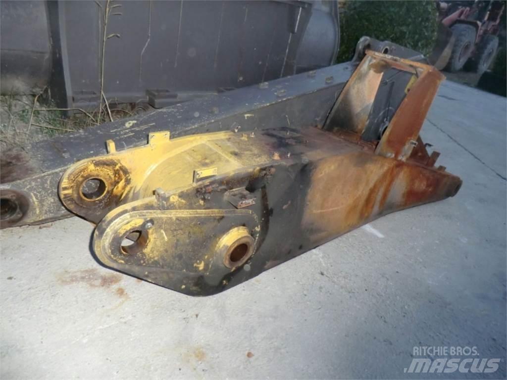 CAT 312D Podvozky a zavesenie kolies
